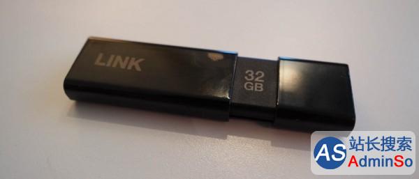 方便易用 联想LINK 32GB扩展坞参展CES